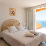 Semesterbostad Seaside With Panoramic Views In Les Iles D'or *