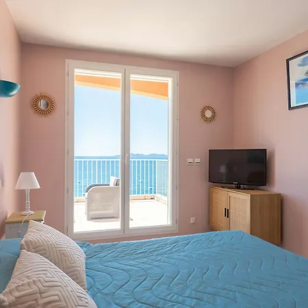 Seaside With Panoramic Views In Les Iles D'or La Londe-les-Maures
