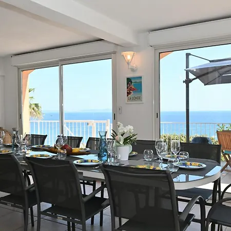 Seaside With Panoramic Views In Les Iles D'or *