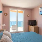 Seaside With Panoramic Views In Les Iles D'or לה-לונד-לה-מורה