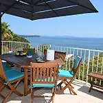 Seaside With Panoramic Views In Les Iles D'or לה-לונד-לה-מורה