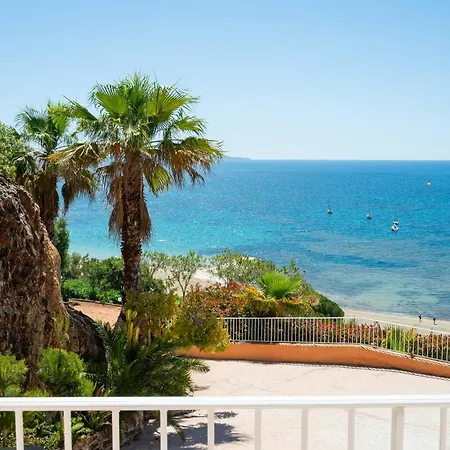 Seaside With Panoramic Views In Les Iles D'or Holiday home