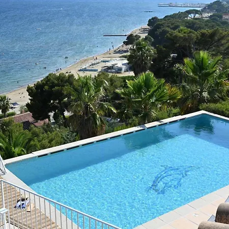 Prázdninový dům Seaside With Panoramic Views In Les Iles D'or